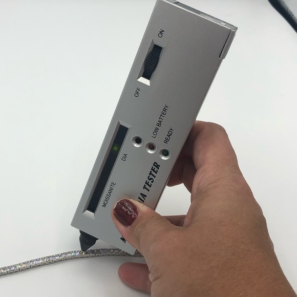 Princess Cut Bracelet - Picture 11 of 13